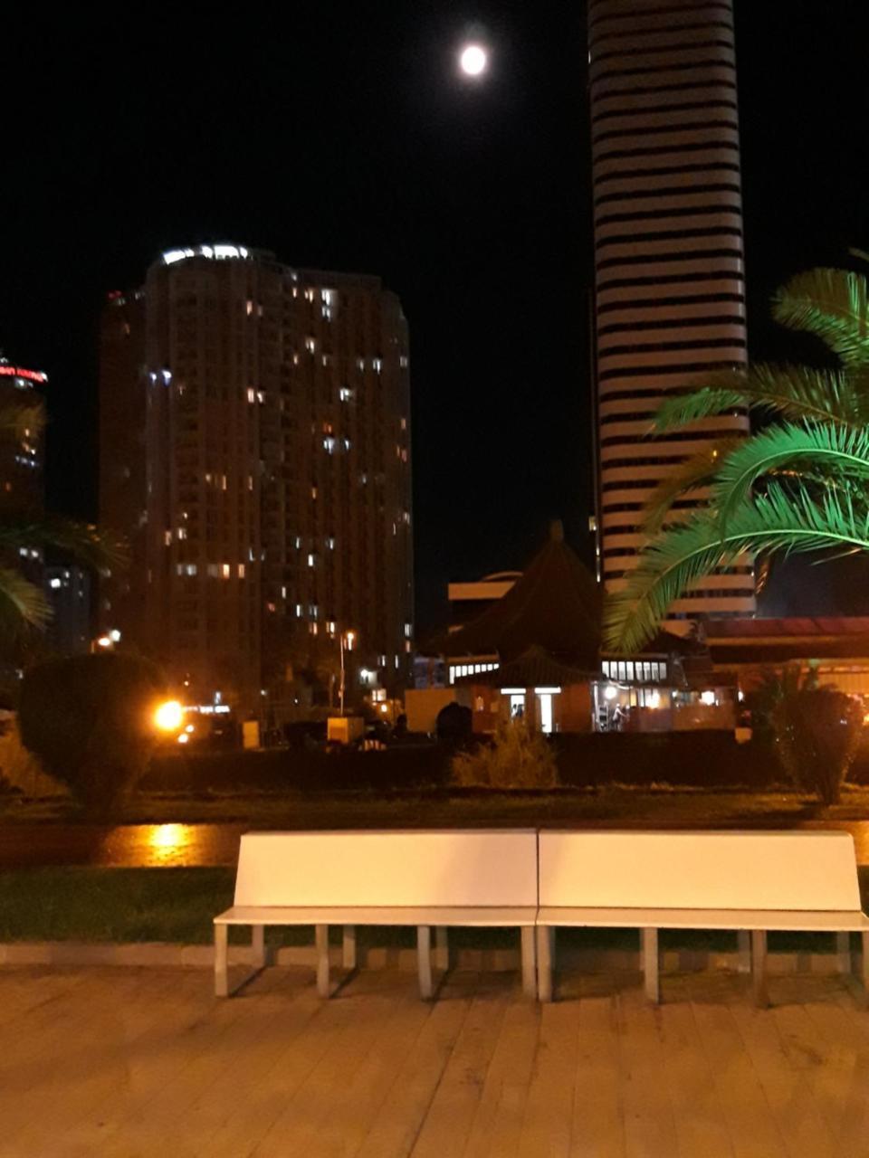 Mari Apartment Batumi Zewnętrze zdjęcie